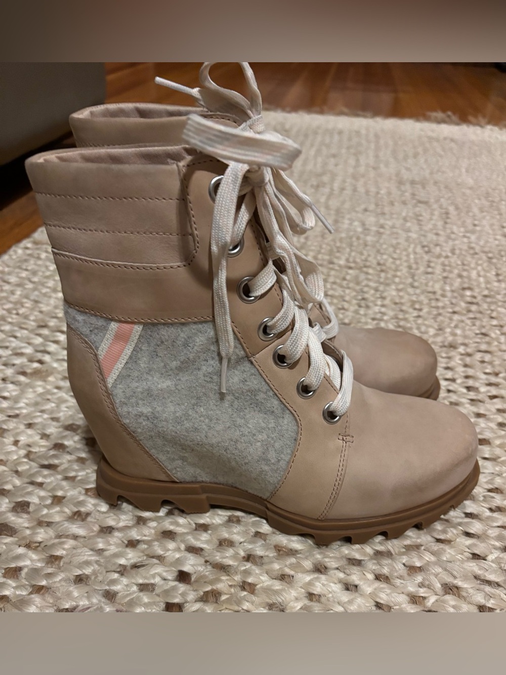 Sorel Women's Joan of Arctic Wedge III Lexie Boots